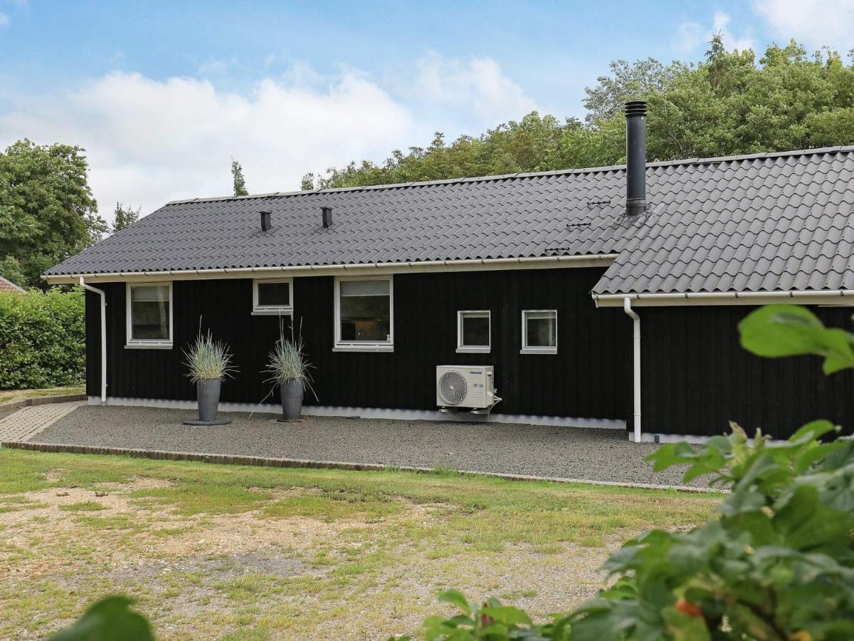 6 Person Holiday Home In Hemmet Exterior foto